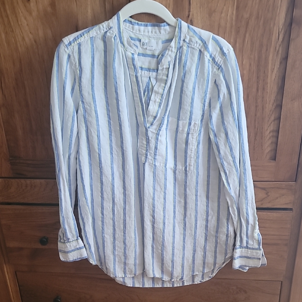 Gap 100% Linen Top